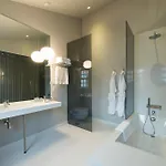 Emaj Boutique מלון
