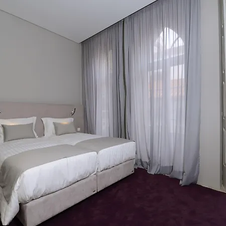 Emaj Boutique 4*