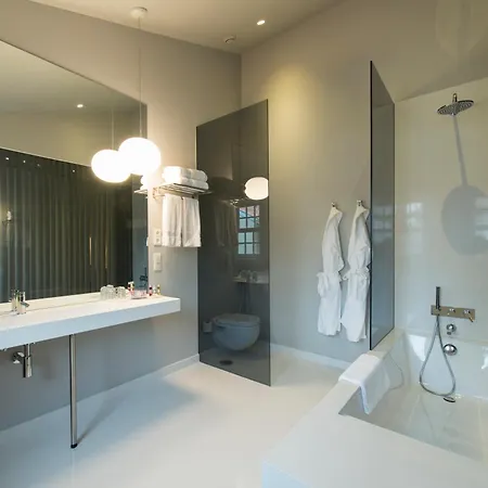Emaj Boutique Hotel