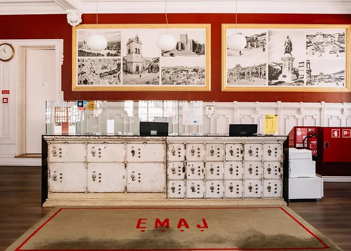 ホテル Emaj Boutique ギマランイス