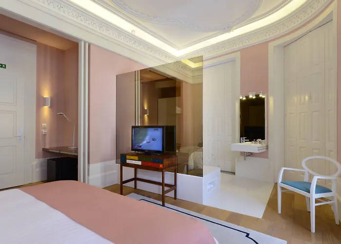 Emaj Boutique Hotel 4*