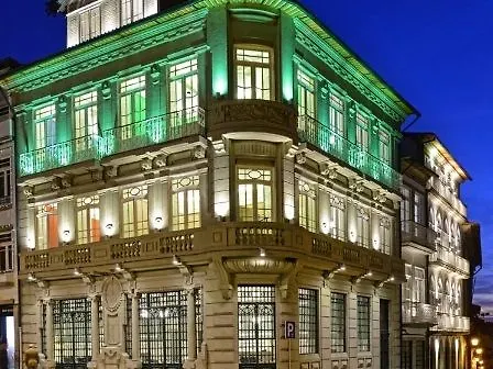 Emaj Boutique Hotel 4*